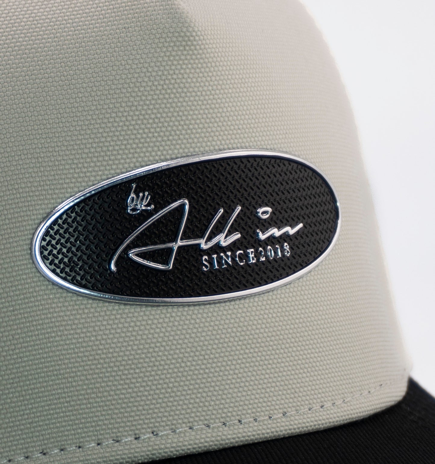 Sexy Chrome Beige and Black Truckercap