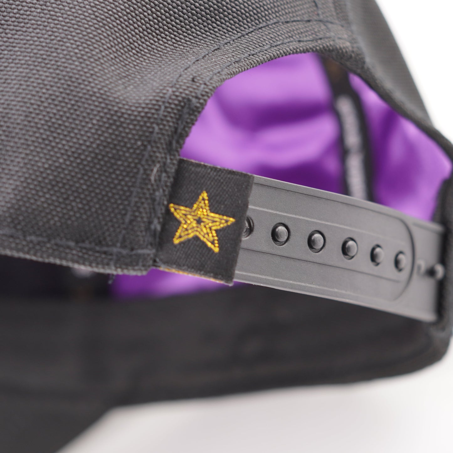 Star Wings Golden Snapback®